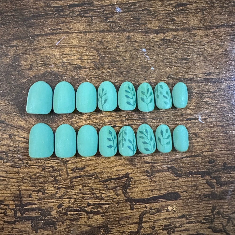 Green Leaf Press-On Nails